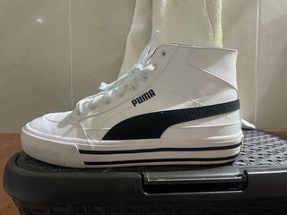Zapatillas Puma Blancas y Negras