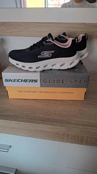 Zapatillas Skechers Glide-Step Negras