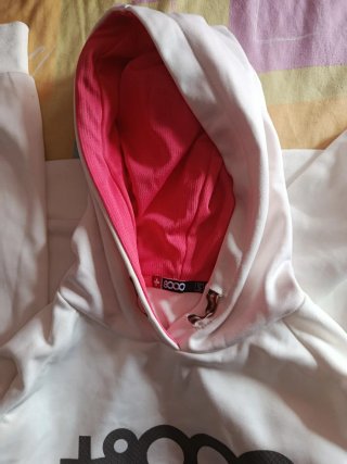 Sudadera +8000 Blanca y Rosa