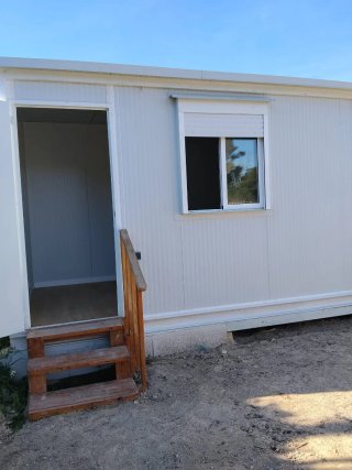 Caseta Prefabricada con Ventana