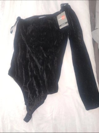 Body negro de terciopelo velours IntelliGent Store