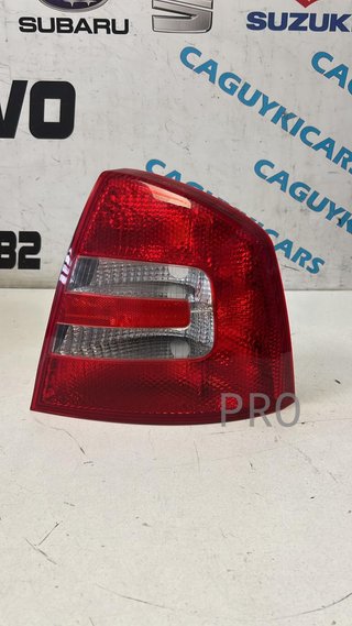Piloto trasero derecho Škoda Octavia II