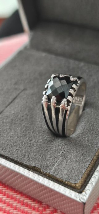 Elegante Anillo de Plata 925 con Ónix