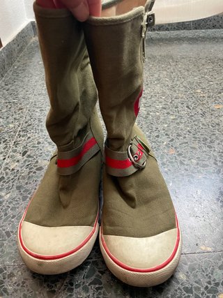Botas Sugar Verde Oliva, cruz roja, estilo militar