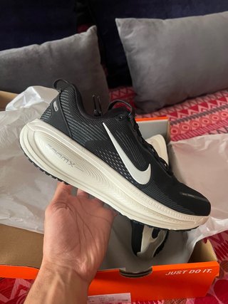 Zapatillas Nike Vomero 18 Negras Talla 39