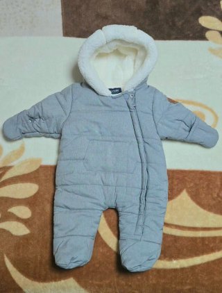 Buzo de Bebé Gris Talla 3 Meses