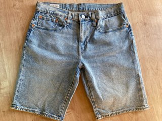 Pantalón corto Levi's 405 talla 31 Año 2026