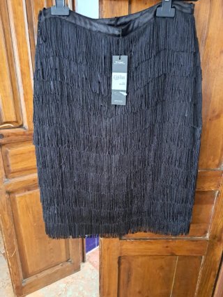 Falda Negra de Flecos Yera