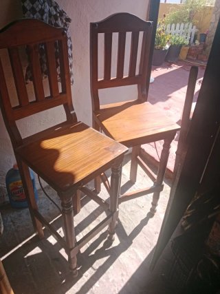 Set de 2 Bancos de Madera Rústicos