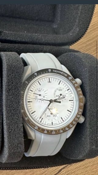 Reloj de Cuarzo en Biocerámica