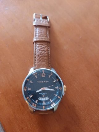 Reloj Viceroy con correa de piel