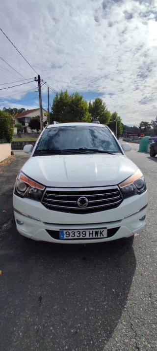 SsangYong Rodius motor mercedes