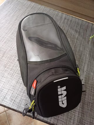 Bolsa Magnética Givi para Moto para depósito 6l