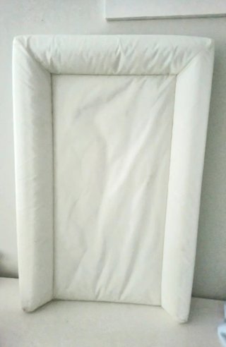 Cambiador IKEA VÄDRA + 2 fundas