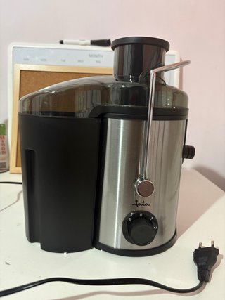 Extractor de jugos Jata