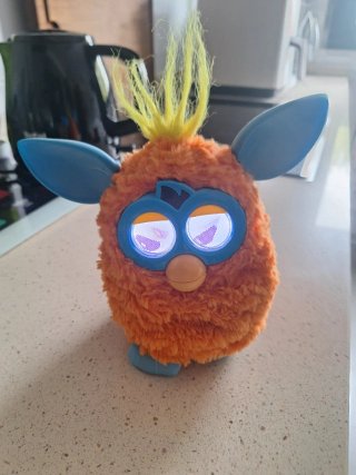 Furby interactivo Hasbro 2012 funcionando.Furbi