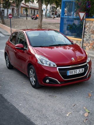 Peugeot 208 2015