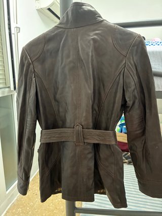Chaquetón de piel marrón