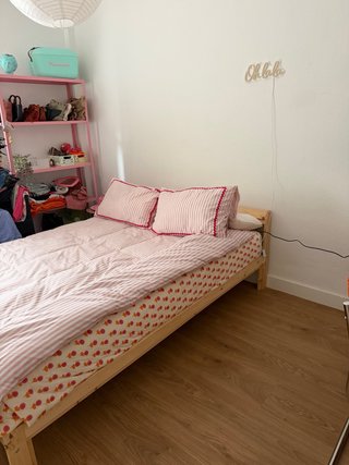 Cama de pino Ikea con somier