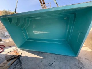 Piscina poliéster 4,5x2,5m modelo Brissa
