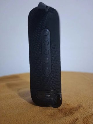 Altavoz Bluetooth con luces RGB