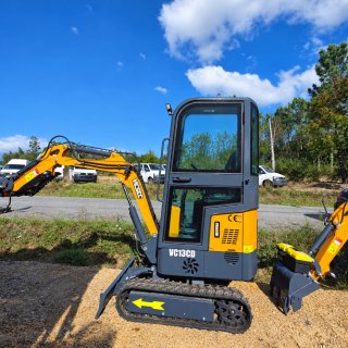 Miniexcavadora VC13CD con Cabina cerrada