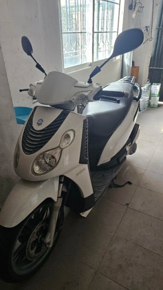 Piaggio Carnaby 125