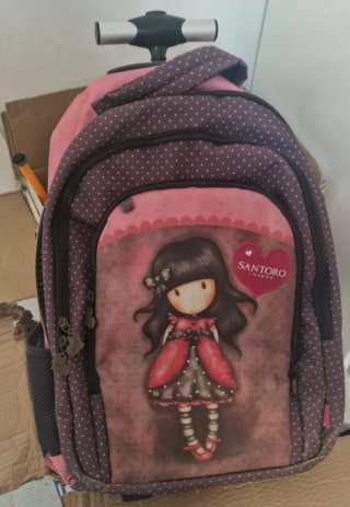 Mochila con ruedas a 8€ cada una