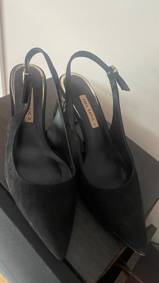 Zapatos de fiesta negros Zara Basic Talla 40