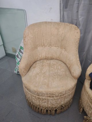 Sillón antiguo tapizado