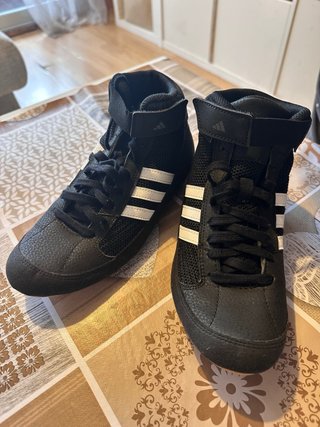 Zapatillas de Boxeo Adidas Negras originales.