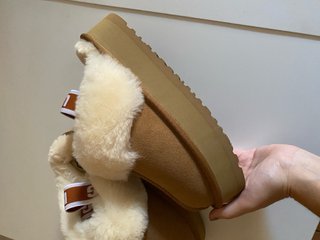 Zuecos UGG Funkette Beige
