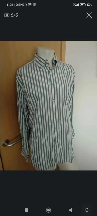 Camisa de rayas verde y blanca