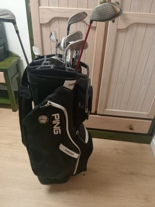 Bolsa de Golf PING Traverse con Palos