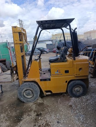 Carretilla Elevadora Caterpillar V50