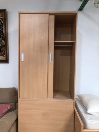 Armario Juvenil de Madera con Puertas Correderas