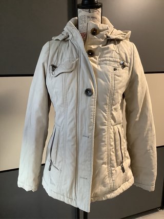 Cazadora Beige con Capucha