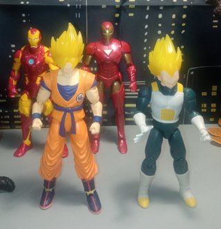 Figuras Dragon Ball Z  Bandai America