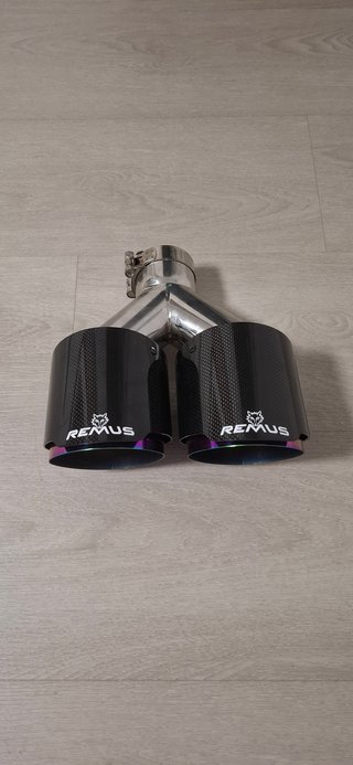 Colas de escape dobles Remus