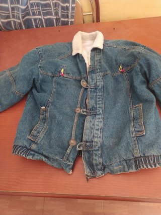 Chaqueta vaquera con forro de borreguito