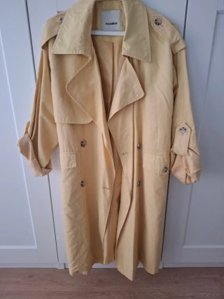Trench Amarillo Pull&Bear