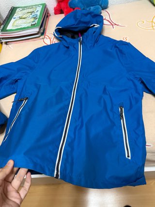 Chubasquero azul para niño talla para 12/14 años