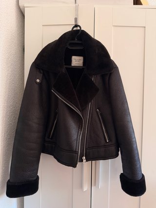 Abrigo Stradivarius Negro
