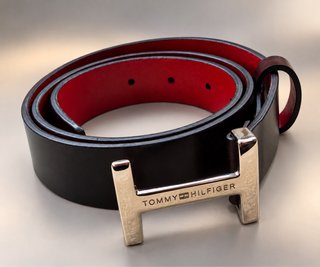 Cinturón de mujer Tommy Hilfiger Negro y Rojo