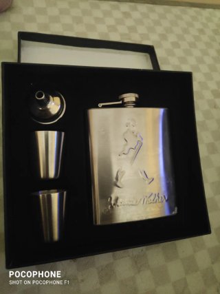 Set Petaca Johnnie Walker con Bicchieri