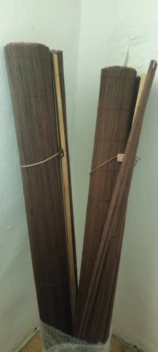 Persiane in legno a trama fine per interni