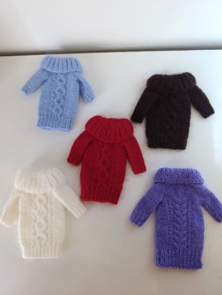 Set di 5 maglioni in lana per bambole Blythe