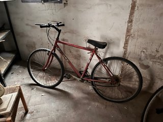 Bicicleta Antigua Roja
