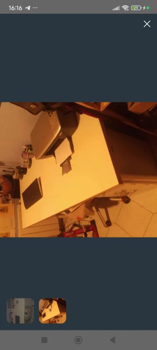 Mesa de escritorio para ordenador
