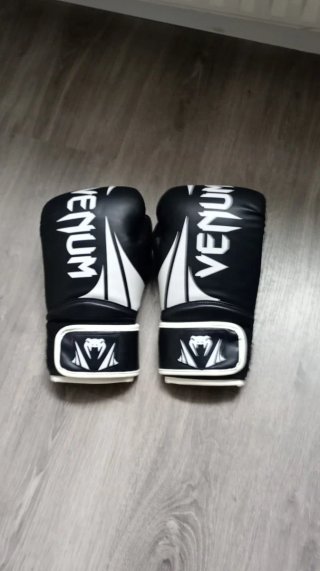 Guantes de Boxeo Venum Negros